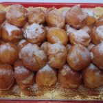 Huesos de santo y buñuelos de viento: los dulces de Todos los Santos